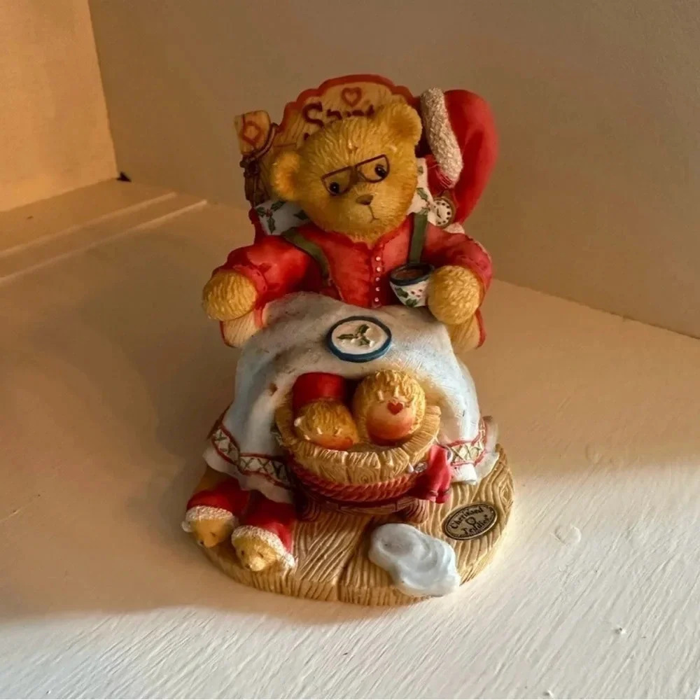 Cherished Teddies #352713 Santa
"A Little Holiday R & R" by Enesco
Bear
